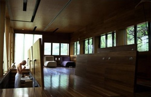  Suitcase House 